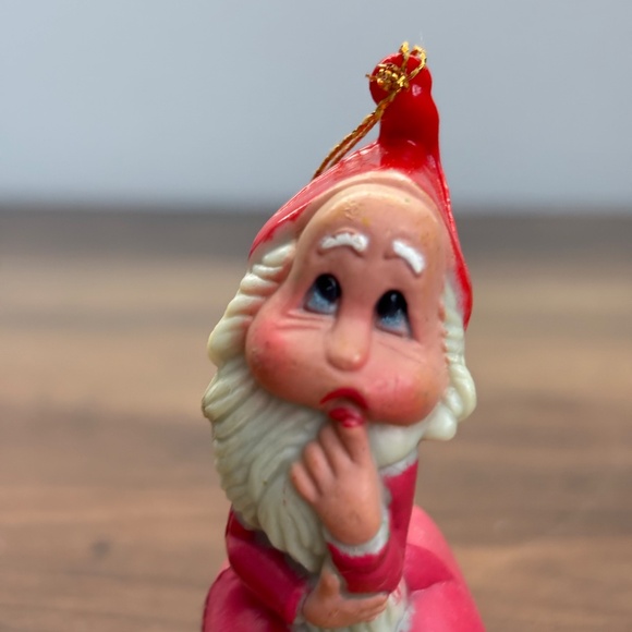 VINTAGE Elf Hang Ups Red Hand Painted Plastic Christmas Tree Ornament Macau - Picture 6 of 7